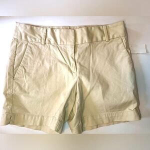 🆕 [Ann Taylor LOFT] Beige Cotton “The Riviera Short” Sz: 2